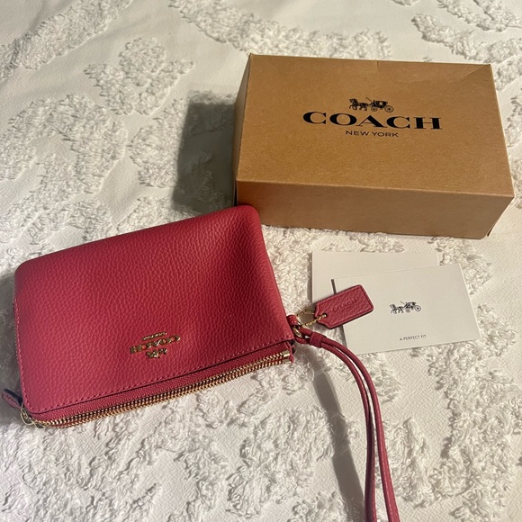 NWOT Coach Double Wristlet Blush - Picture 4 of 5